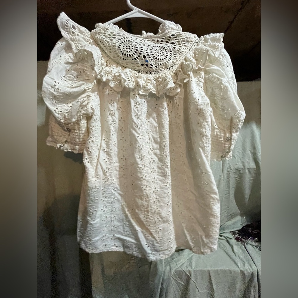 Eyelet Short sleeve Blouse